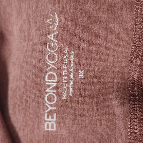 Beyond Yoga Plus Size Out Of Pocket High Waisted Spacedye Midi Leggings - Picture 6 of 8